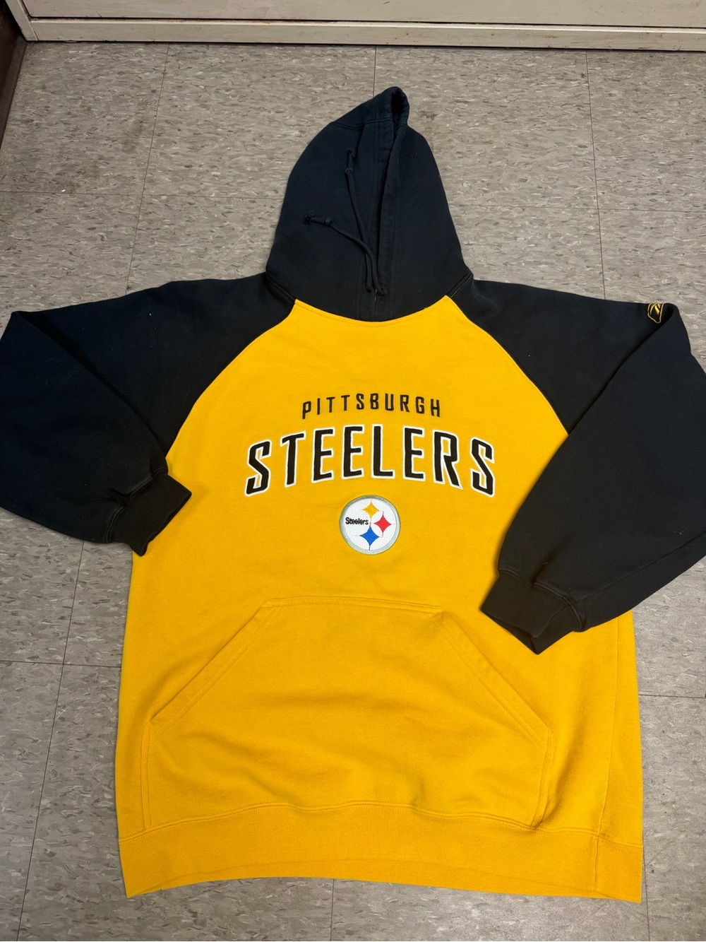 Reebok Men's Black & Gold Pittsburgh Steelers Crewneck Hoodie